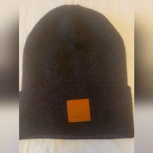 Woolx Baylor beanie in Charcoal Grey one size